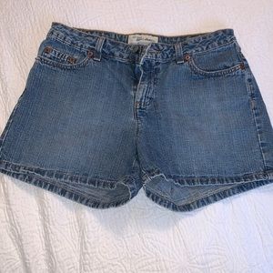 Old navy medium wash jean shorts